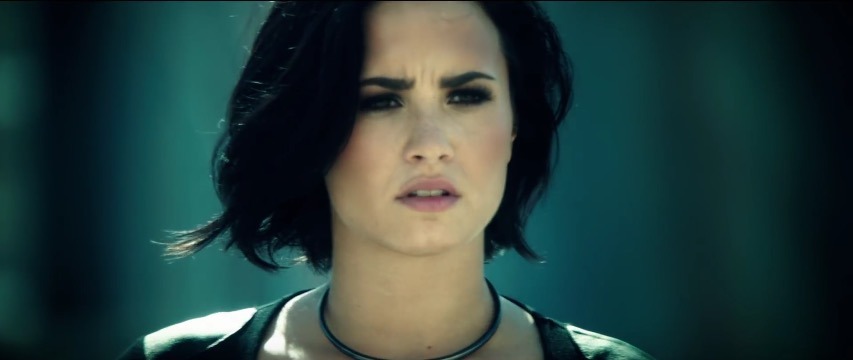 Insolite : Le show de Demi Lovato perturbé par… une érection !