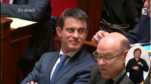 Manuel Valls raillé à l’Assemblée Nationale pour sa participation à « On n’est pas couché »