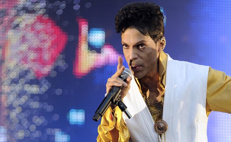 Le chanteur Prince retrouvé mort à son domicile