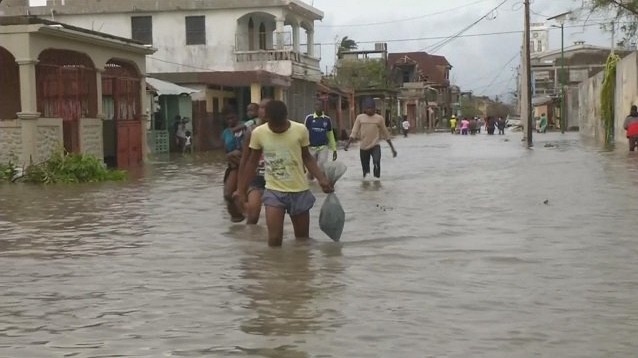 L’ouragan Matthew ravage Haïti – plus de 300 morts – la Floride se prépare au pire