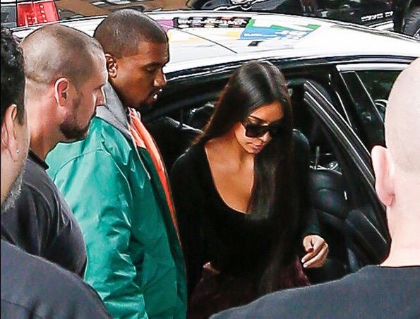 Kim Kardashian braquée par de faux policiers : la star a eu peur d’être violée