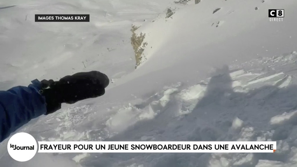 INCROYABLE : Un snowboarder échappe de peu à la mort !