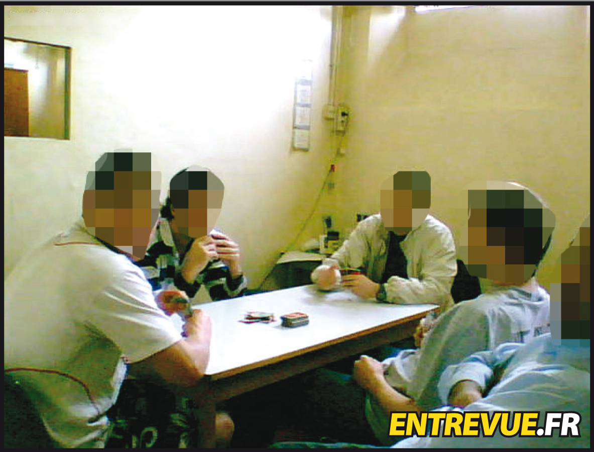 PHOTOS EXCLUS – Salah Abdeslam, Marco Mouly, Patrick Balkany… À quoi ressemble un « quartier VIP » en prison ?