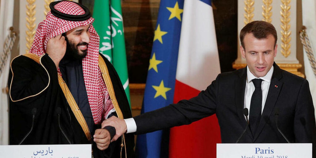 Mohammed Ben Salmane et Emmanuel Macron lors d'une prise de Parole à Paris.