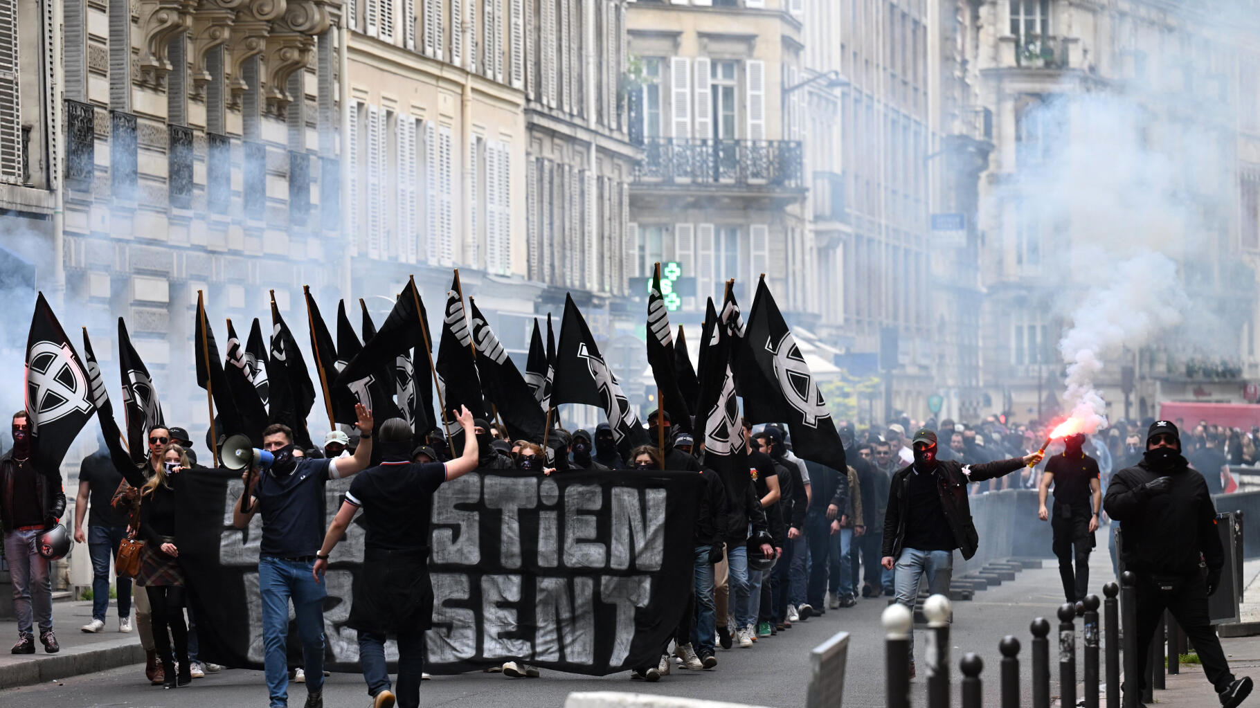 Une manifestation néofasciste à Paris